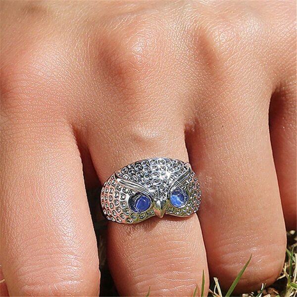 Rhinestone Owl Blue Eyes Ring